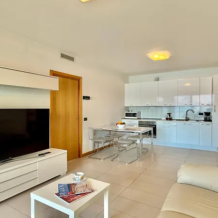 Degli Oleandri 4b Daire Argegno